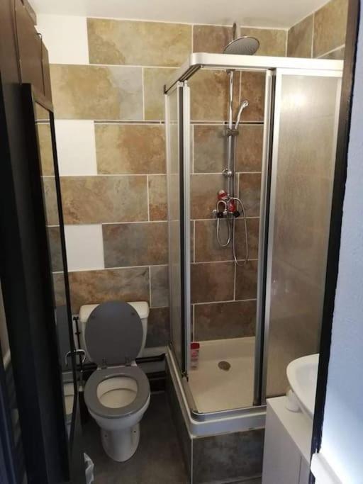 Le Nid Douillet Splendide Linge Fourni Apartment La Bourboule Luaran gambar